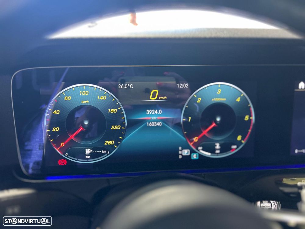 Mercedes-Benz E 200 d AMG Line - 26