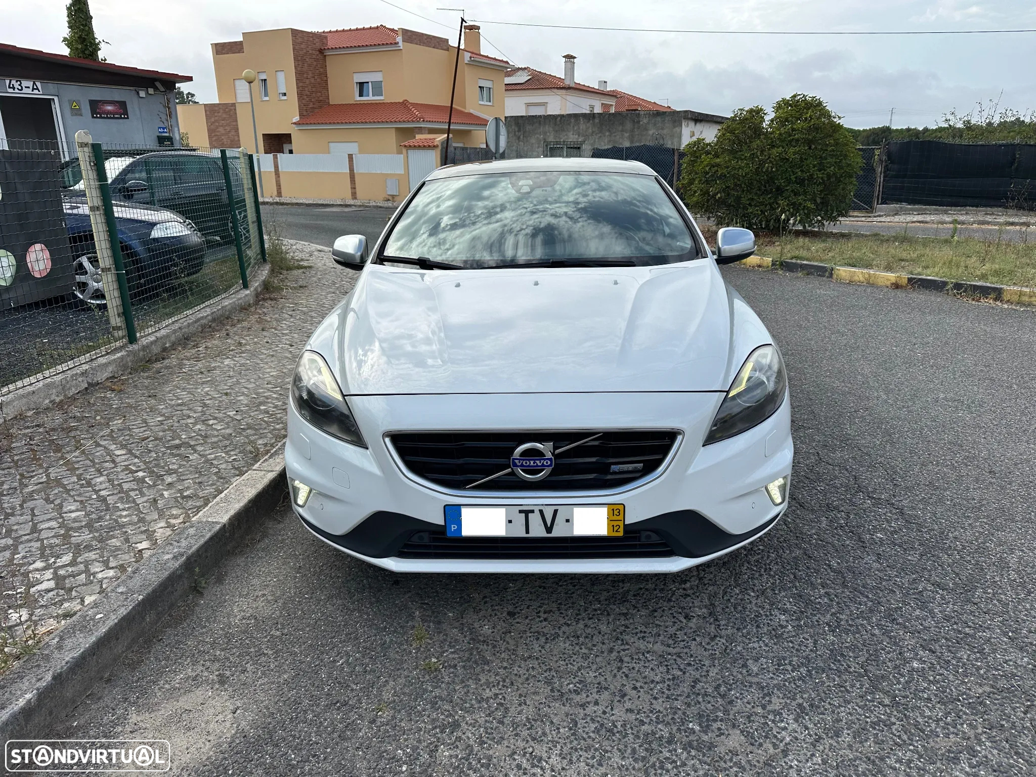 Volvo V40 1.6 D2 R-Design Summum - 5