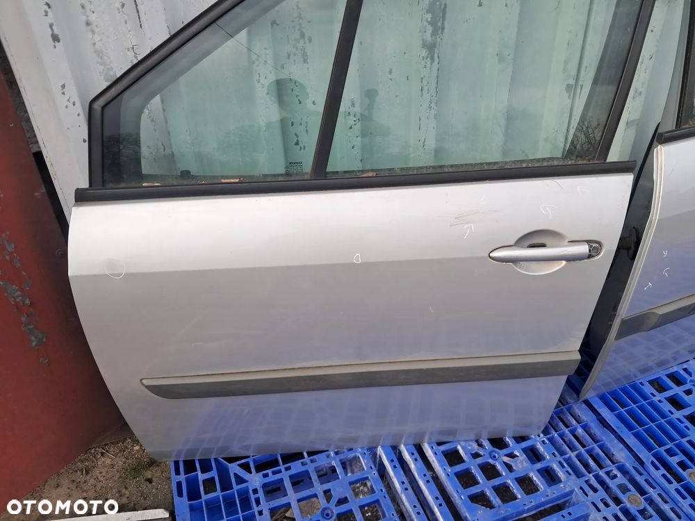 Renault Scenic II 1.6 Benzyna Drzwi - 2