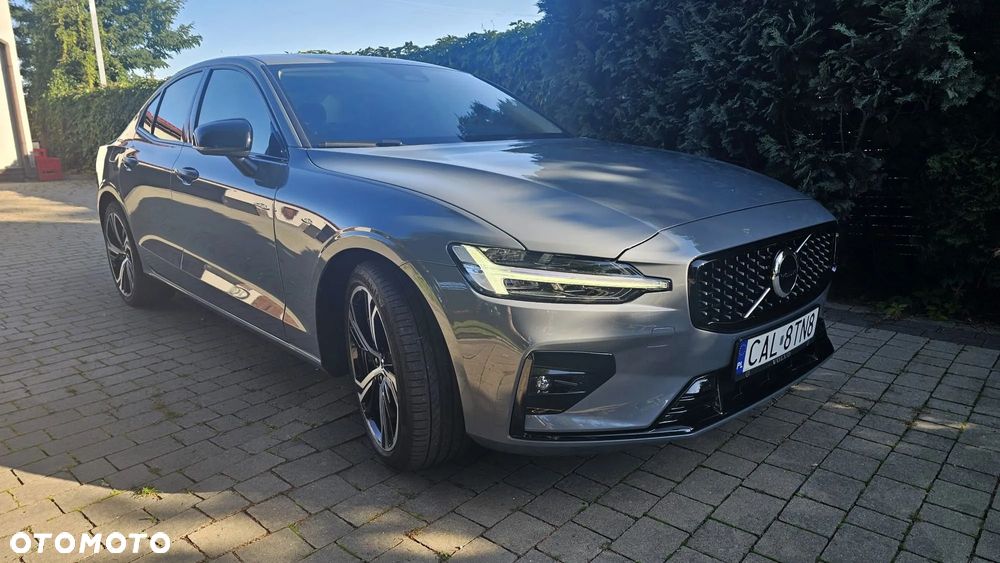 Volvo S60 B5 B AWD Plus Dark - 2