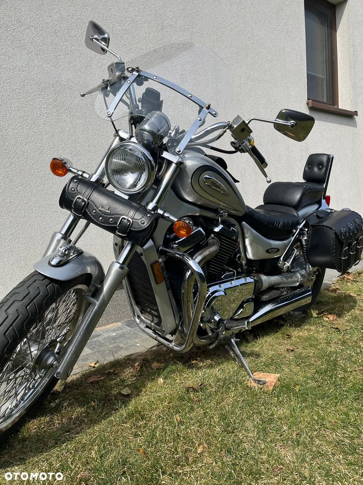 Suzuki Intruder - 11