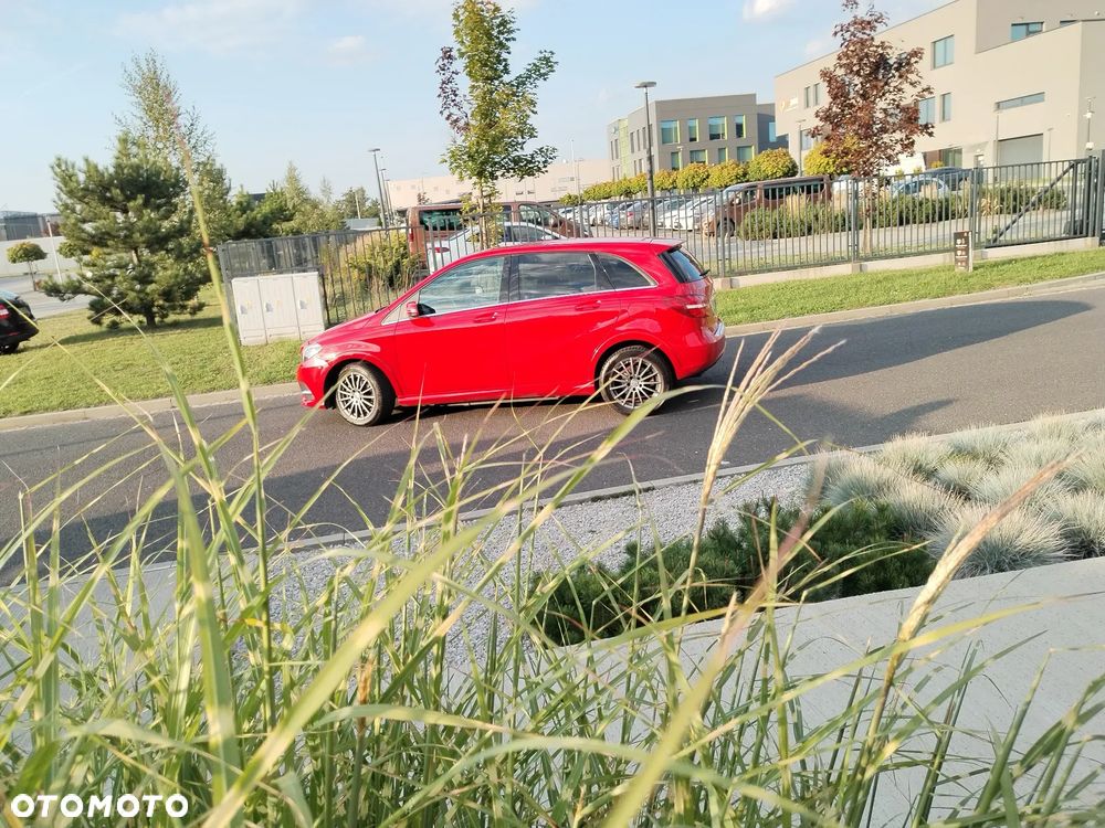 Mercedes-Benz Klasa B (Electric Drive) 250 e - 27
