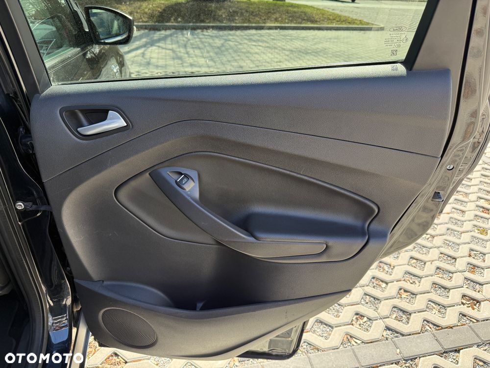 Ford Kuga 2.0 TDCi 4x4 Titanium - 24