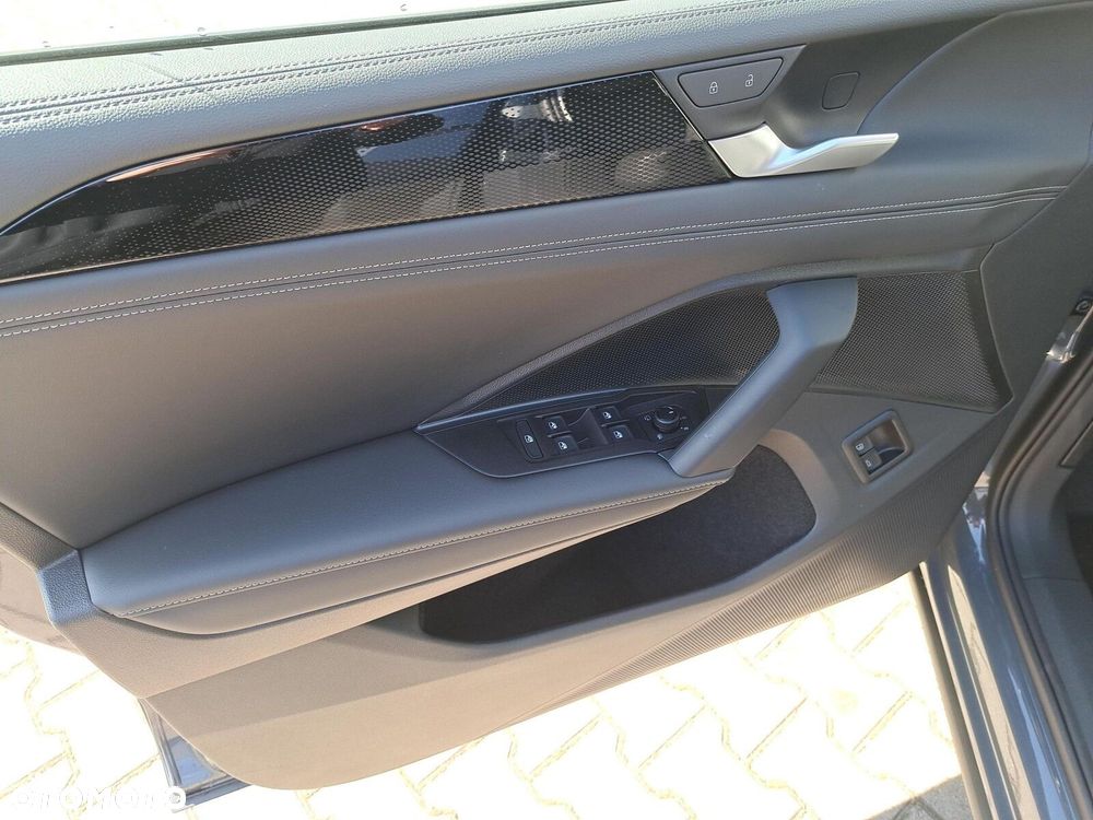 Volkswagen Tiguan - 10