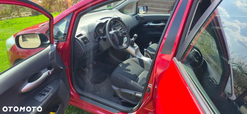 Toyota Auris 1.6 Premium - 14