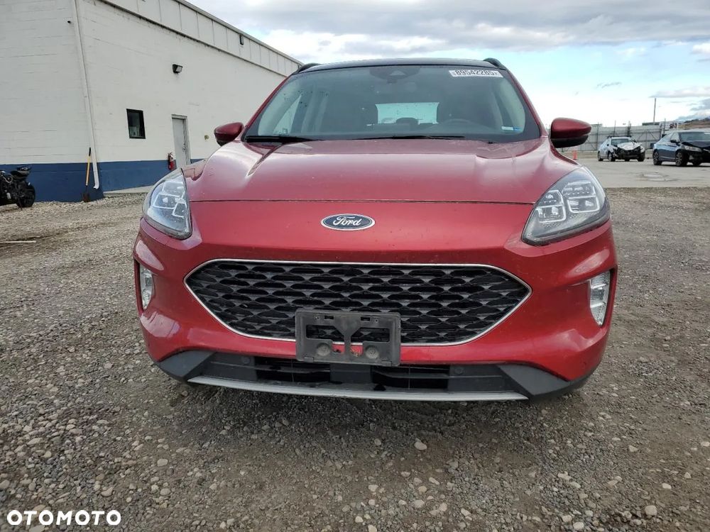 Ford Escape 2.0 EcoBoost AWD Titanium - 9