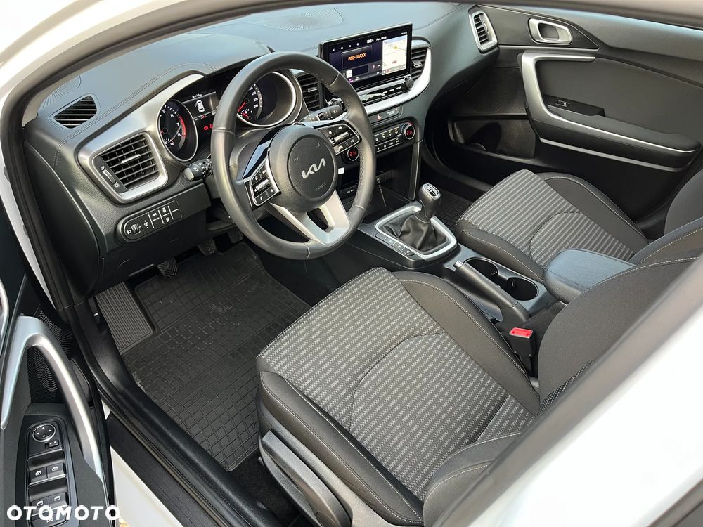 Kia Ceed 1.5 T-GDI M - 5
