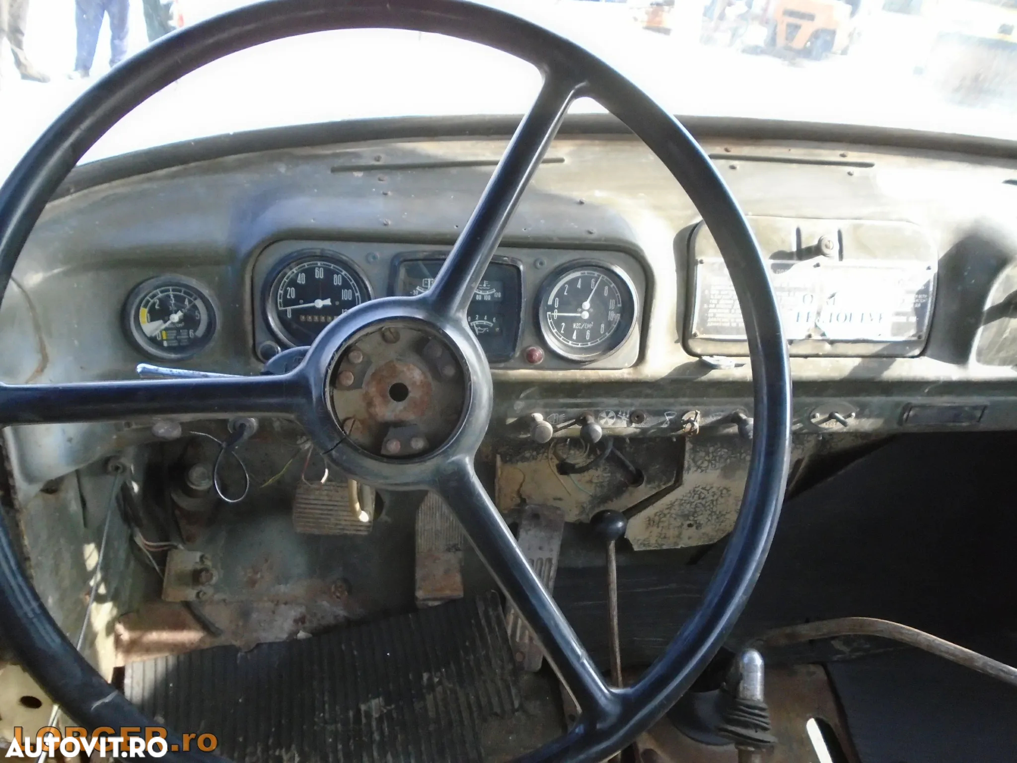 Altul ZIL 6 x 6 Instalatie de forat puturi - 13