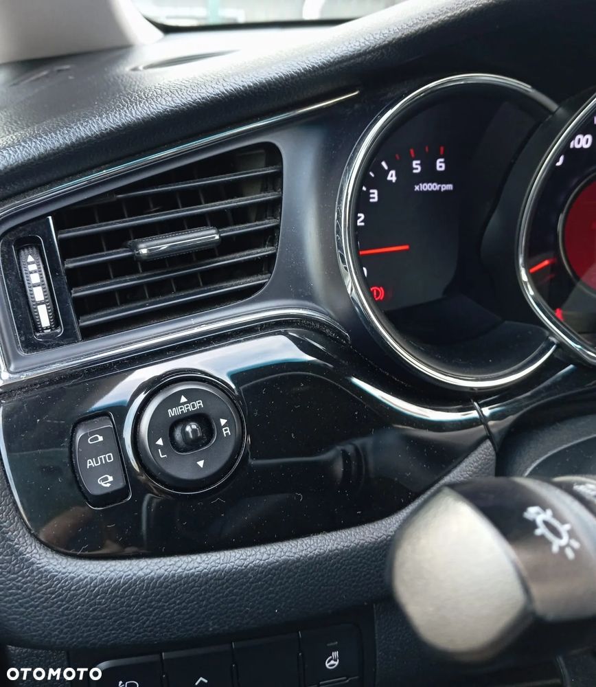 Kia Ceed 1.6 CRDi L Business Line - 13