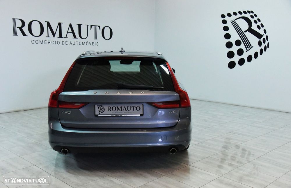 Volvo V90 2.0 D4 Momentum Geartronic - 6