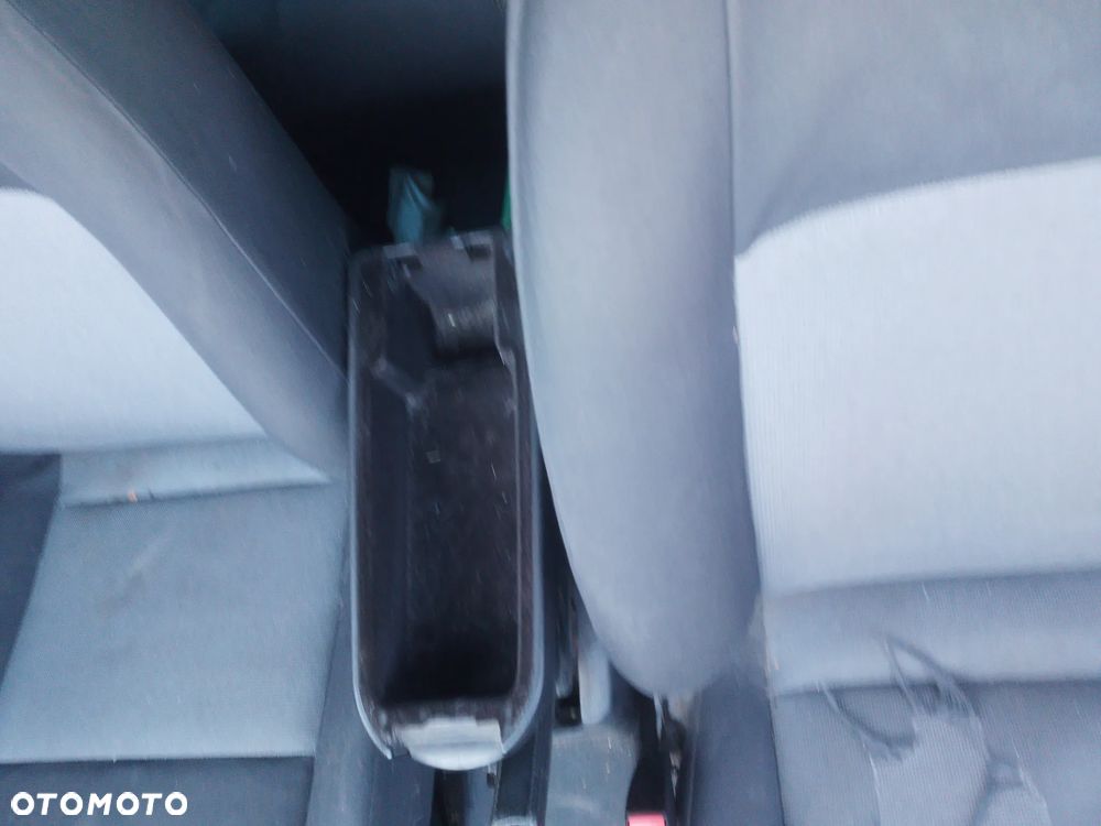 SKODA OCTAVIA I  00-10 1.6 BFQ     FOTEL PRAWY LEWY KANAPA - 2