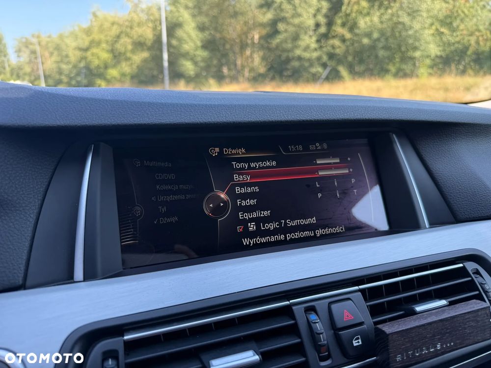 BMW Seria 5 525d Luxury Line - 31