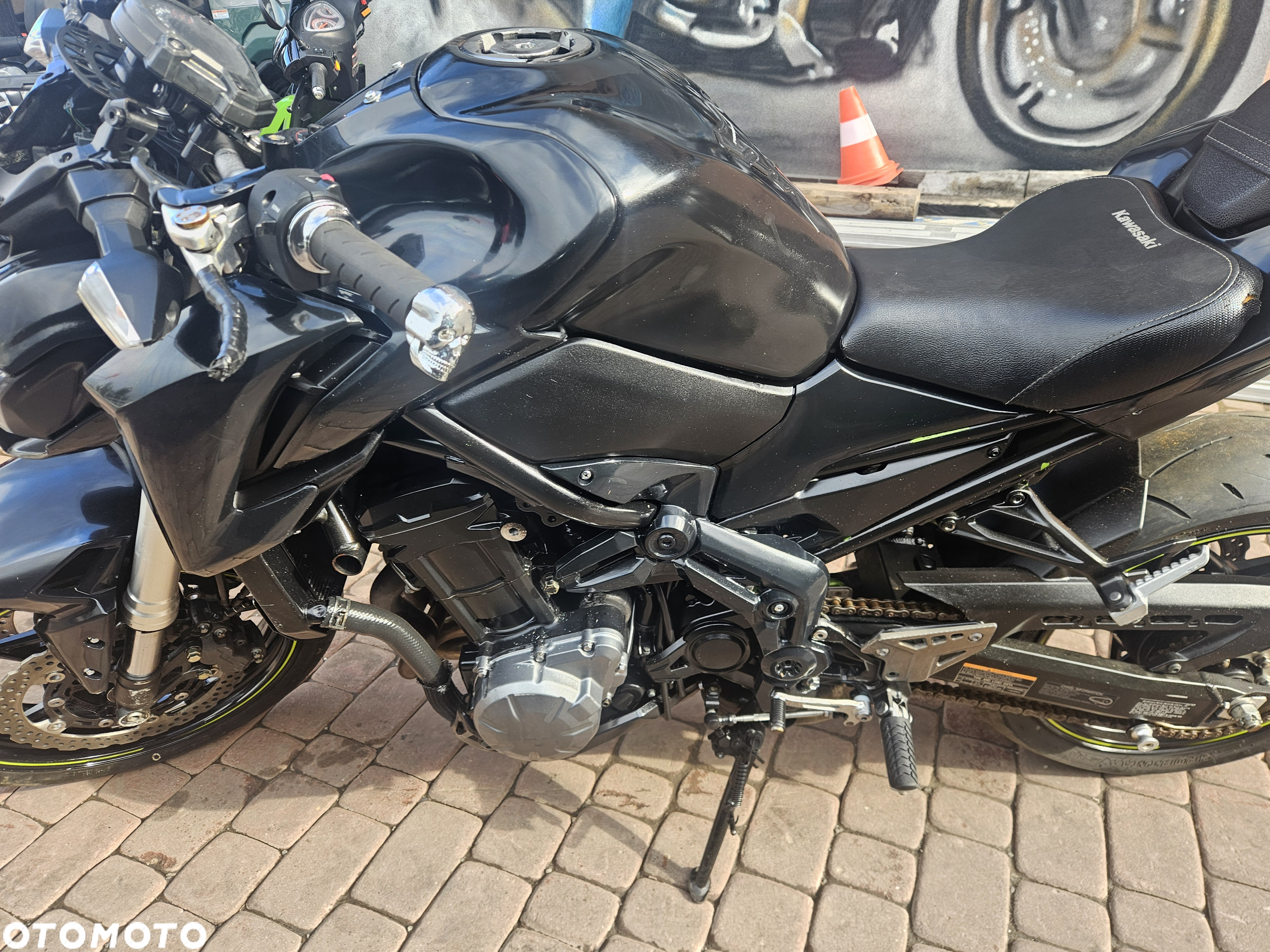 Kawasaki Z 900 - 11