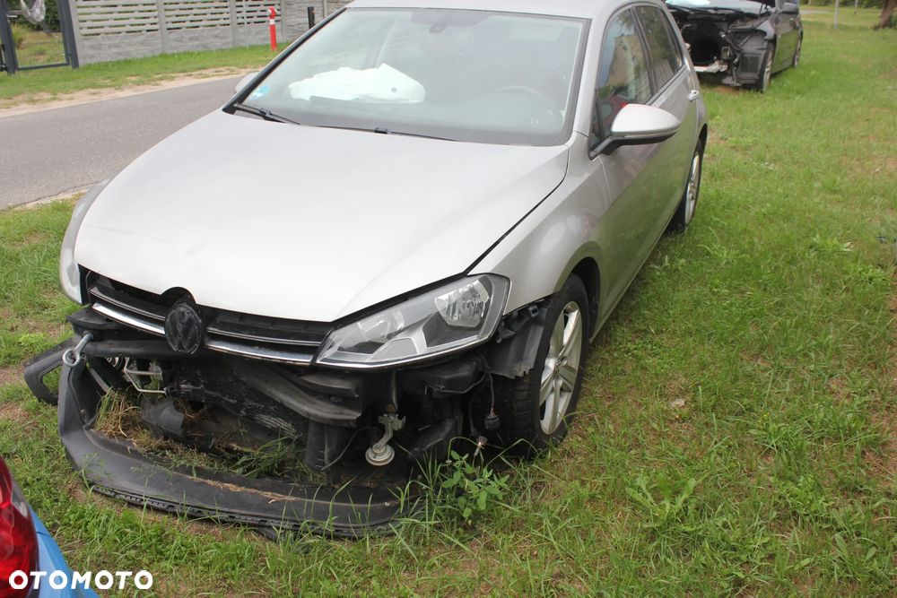 Volkswagen Golf - 8