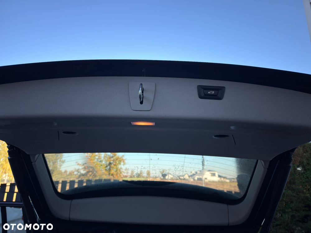 BMW Seria 3 320d - 10