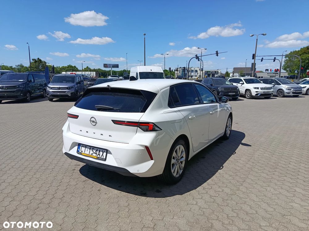 Opel Astra 1.2 T Business Edition S&S - 3