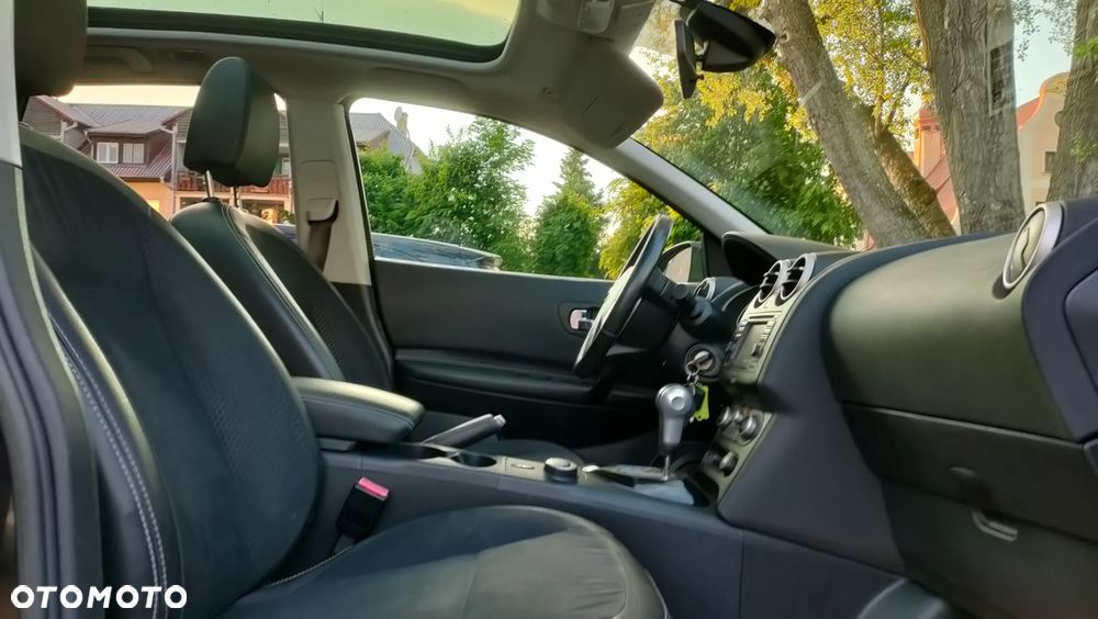 Nissan Qashqai 2.0 dCi 4 x 4 DPF tekna - 9
