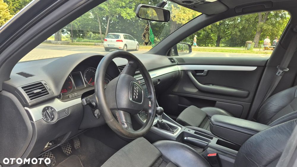 Audi A4 Avant 2.0T FSI Quattro - 13
