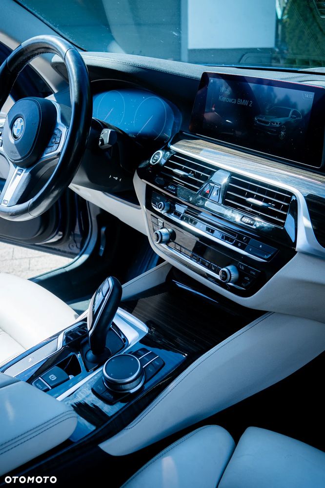 BMW Seria 5 530d xDrive Sport Line - 23