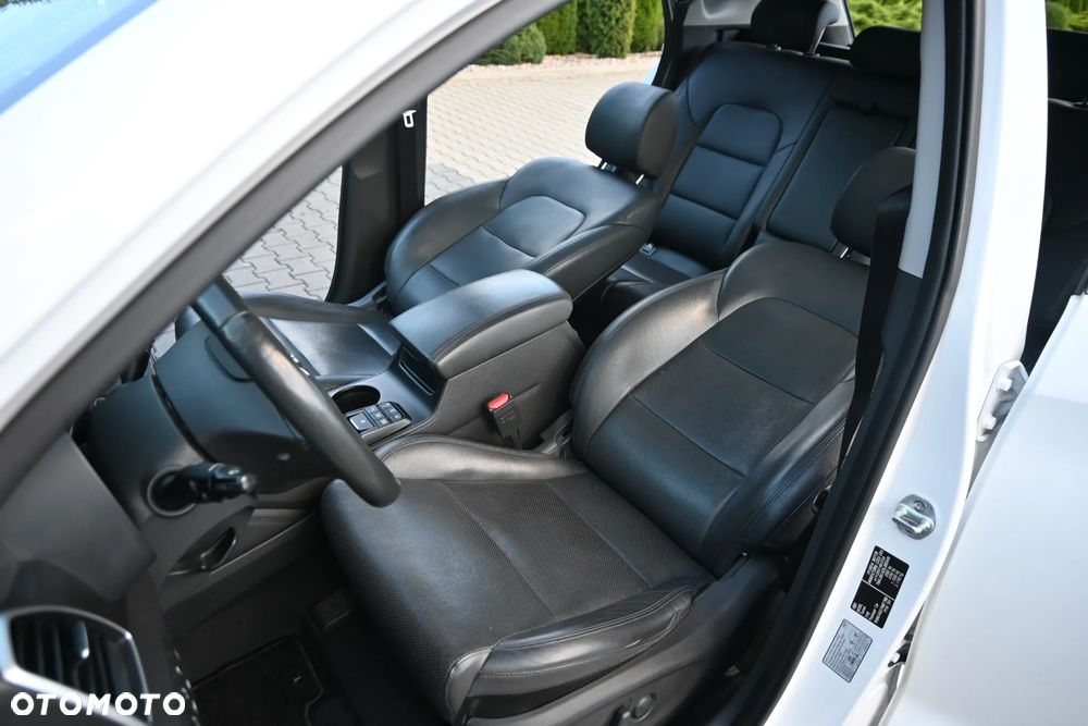 Hyundai Tucson 2.0 CRDi Premium 4WD - 28