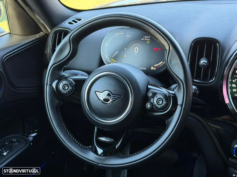 MINI Countryman Cooper SE ALL4 Auto - 23
