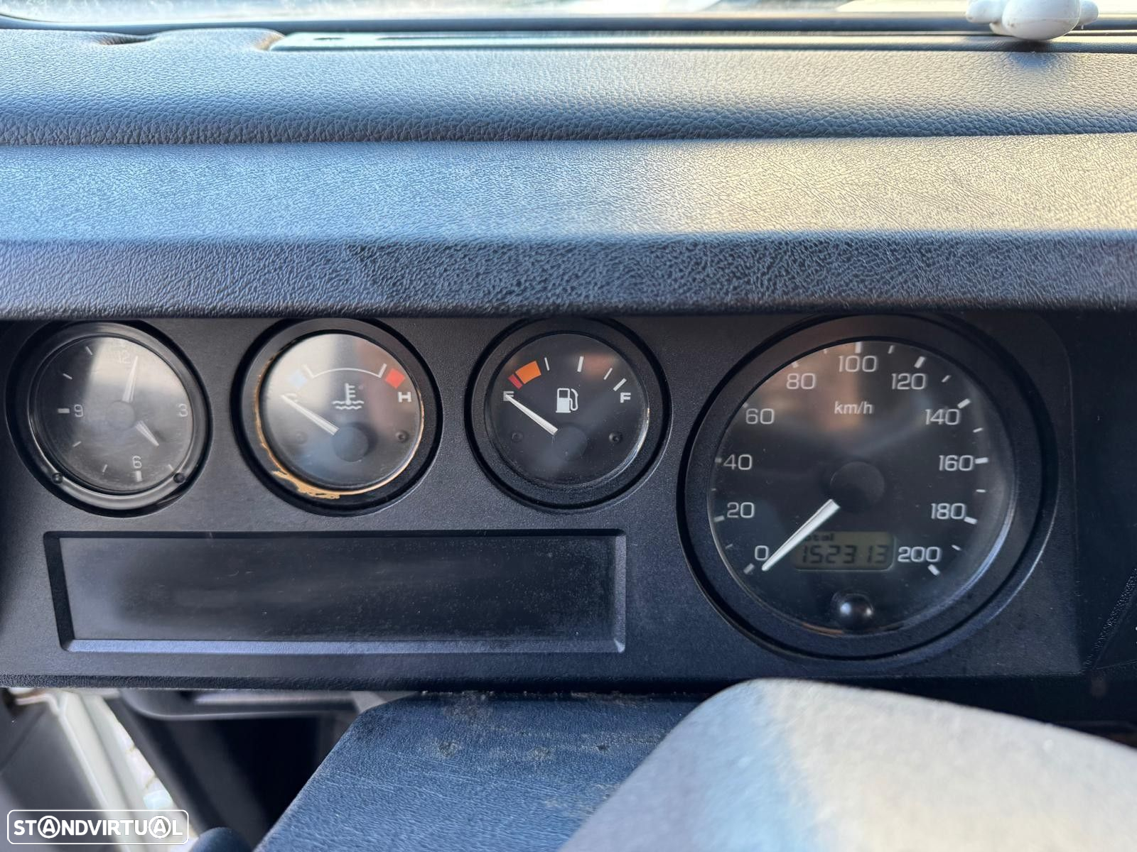 Land Rover Defender 90 2.5 TD5 Metal Top - 8