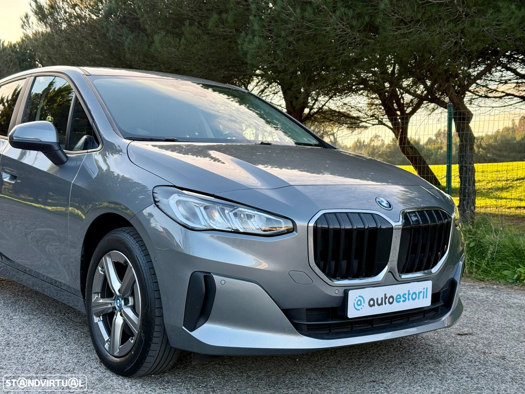 BMW 225xe Active Tourer - 16