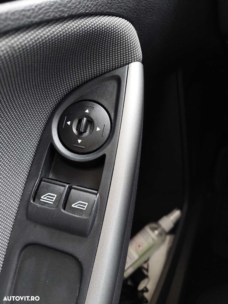 Ford Focus - 14