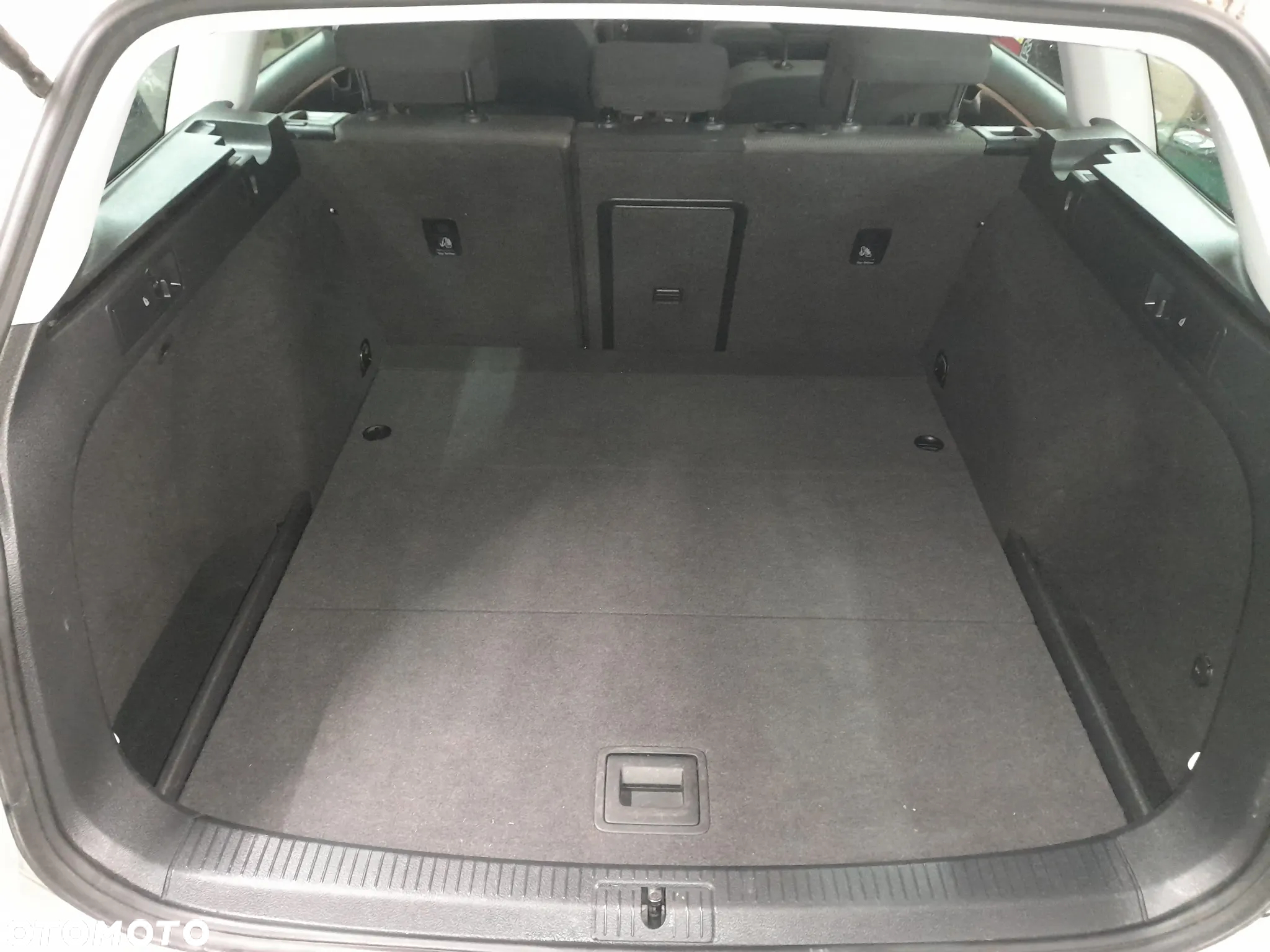 Volkswagen Golf 1.0 TSI (BlueMotion Technology) Comfortline - 11