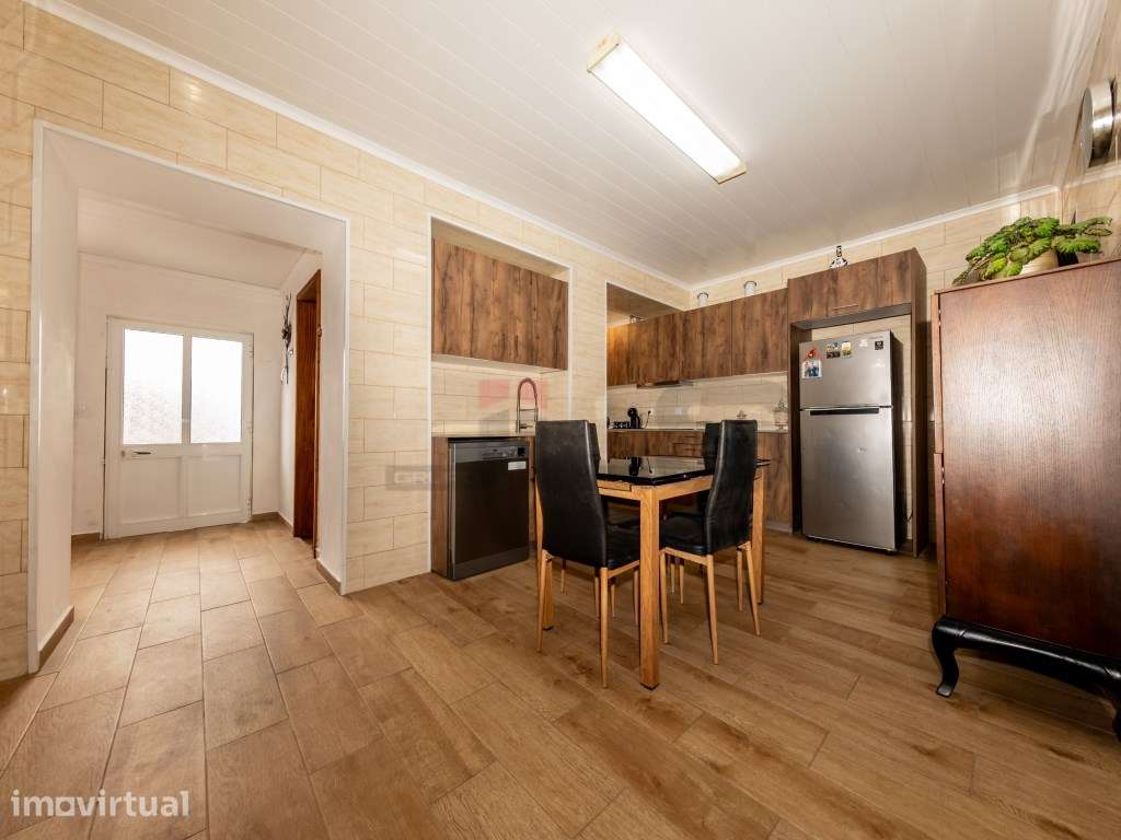 Moradia T3 com Terreno de 1.180 m² - Potencial de Investimento nos ... - Grande imagem: 4/28