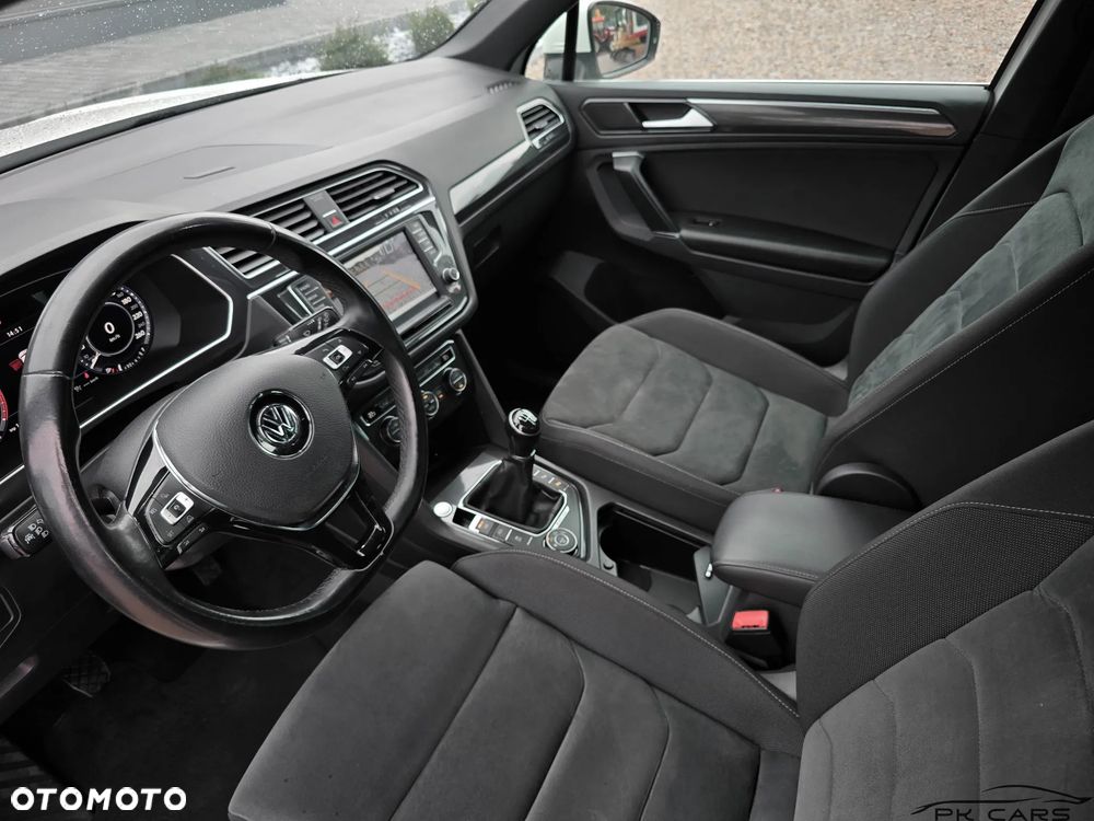 Volkswagen Tiguan 2.0 TDI SCR R-Line - 32