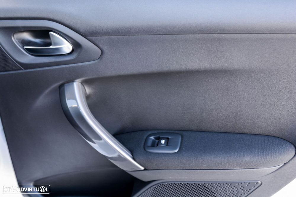 Peugeot 2008 1.5 BlueHDi Signature - 25