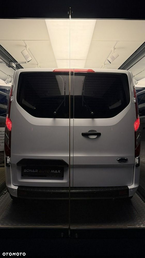 Ford Tourneo Custom - 4