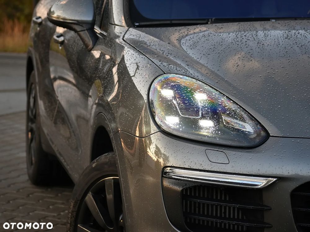 Porsche Cayenne S Diesel - 6