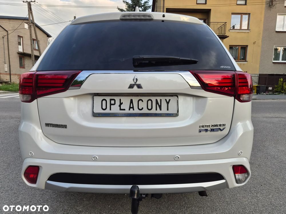 Mitsubishi Outlander - 18