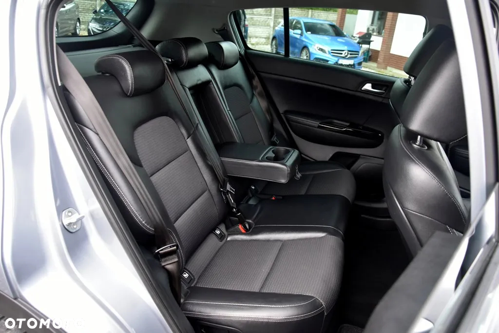Kia Sportage 1.6 CRDI MHEV Black Edition 2WD DCT - 27