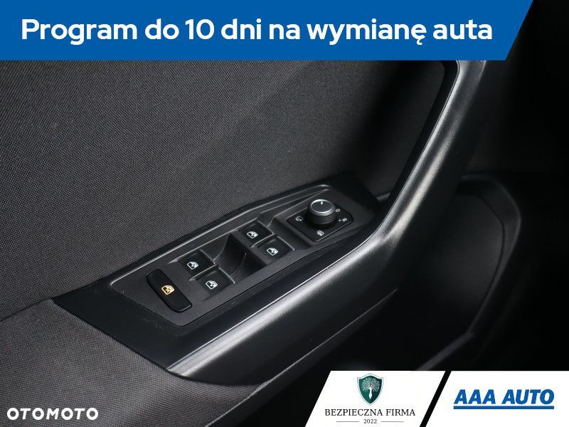 Volkswagen T-Roc - 20