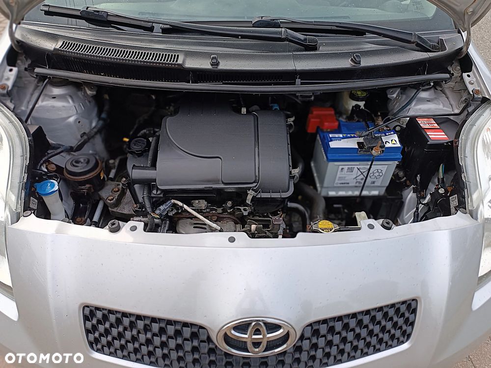 Toyota Yaris - 8