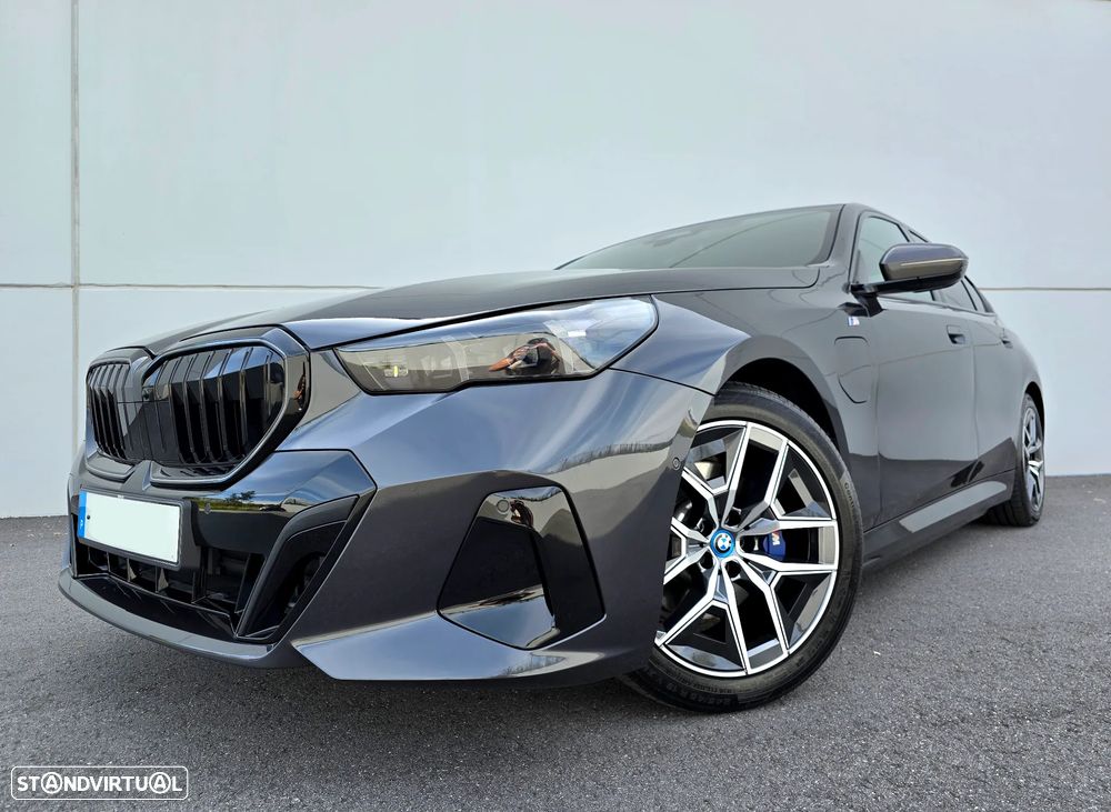 BMW 530 e Pack Desportivo M Pro - 2