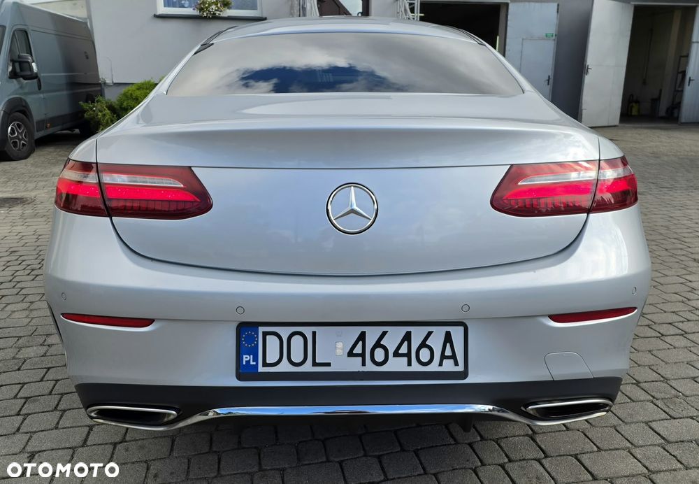 Mercedes-Benz Klasa E 300 9G-TRONIC - 4
