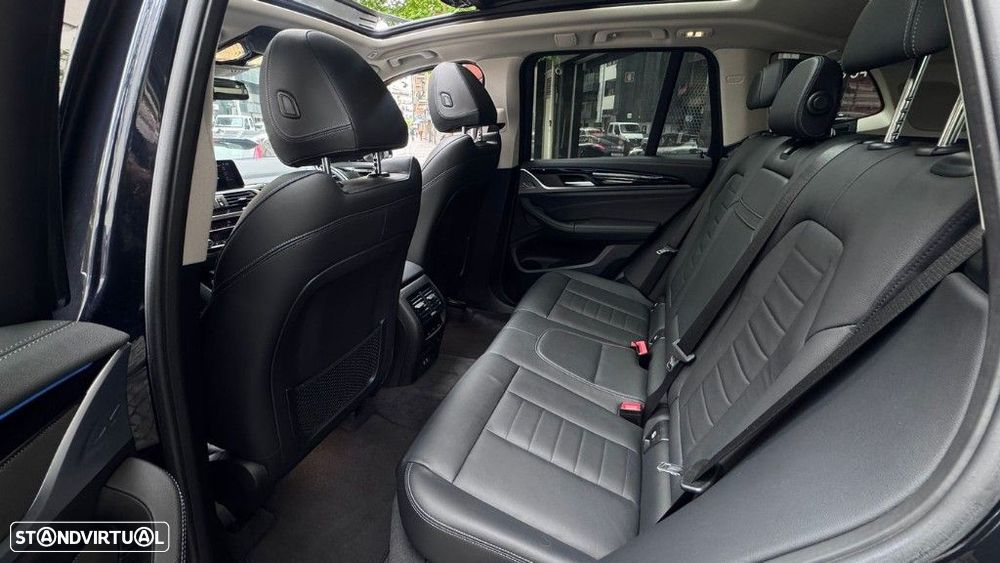 BMW iX3 Impressive - 10