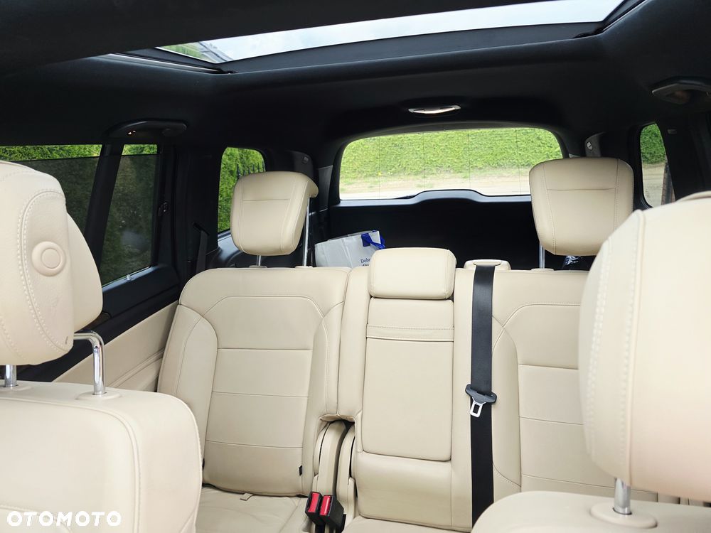 Mercedes-Benz GLS - 34