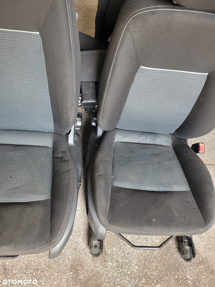 Siedzenia Ford Mondeo mk4 - 2