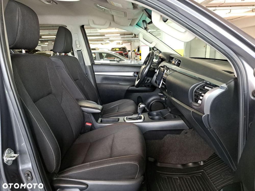 Toyota Hilux 2.4 D-4D Double Cab SR5 4x4 - 16