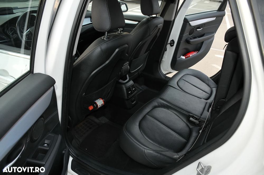 BMW Seria 2 218d Aut. - 9