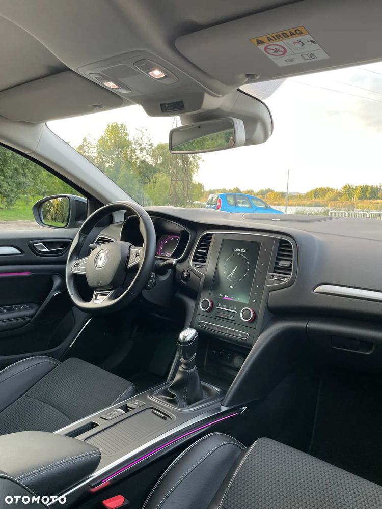 Renault Megane ENERGY TCe 130 BOSE EDITION - 20