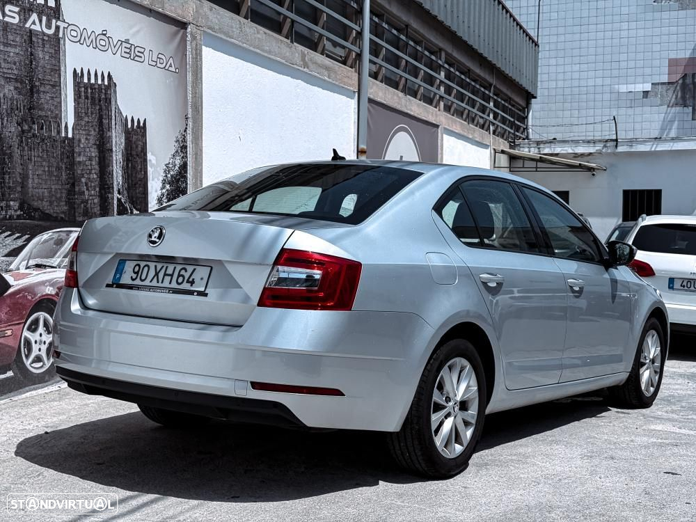 Skoda Octavia 1.6 TDI Active - 8