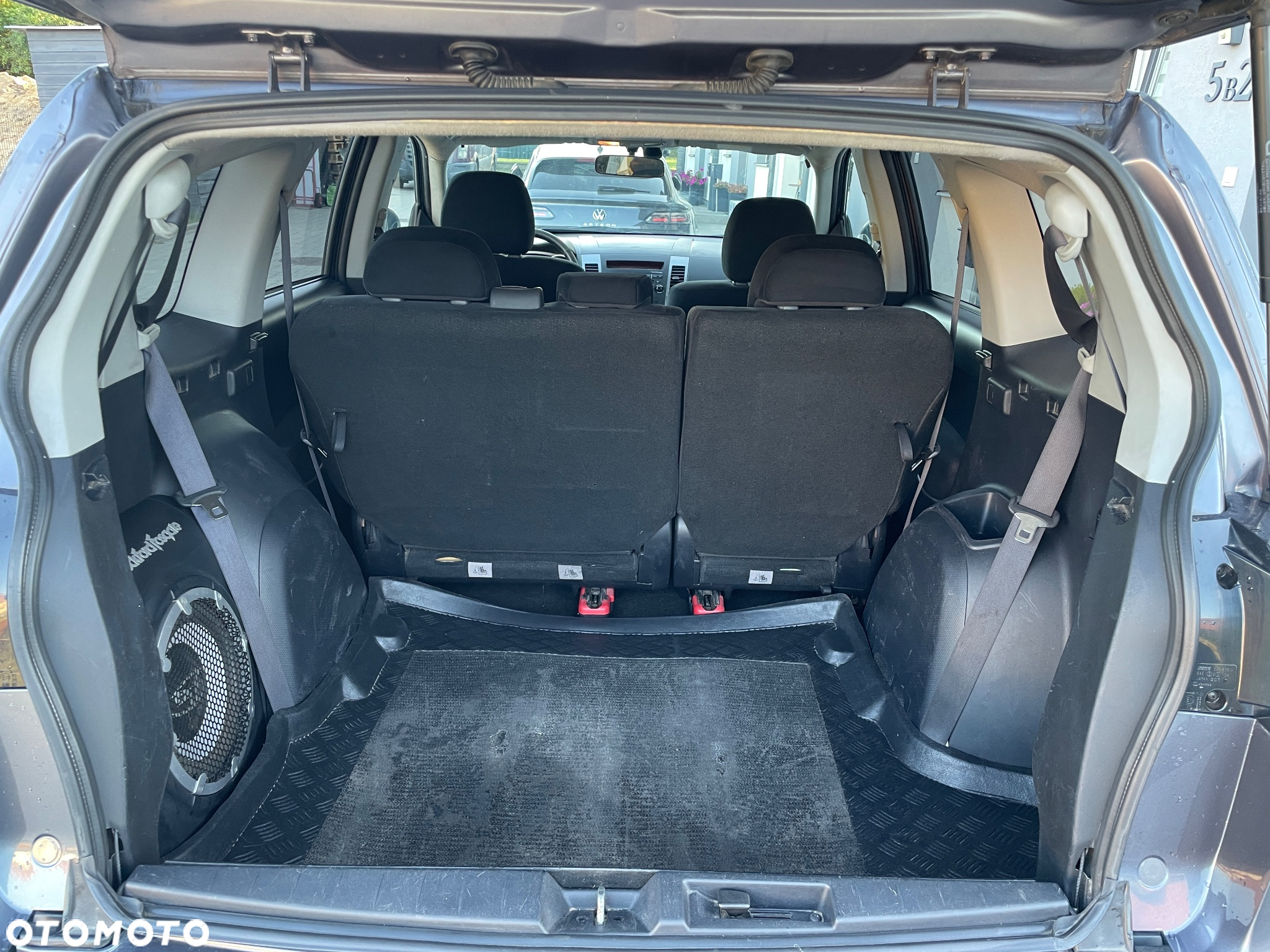 Mitsubishi Outlander - 11