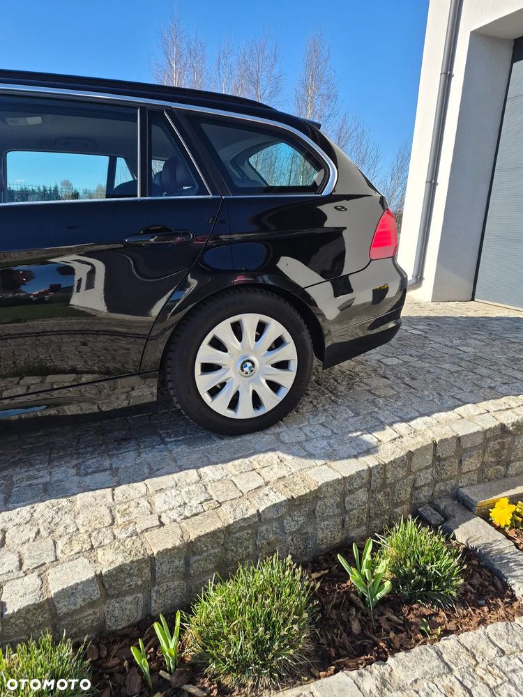 BMW Seria 3 318i Edition Exclusive - 13