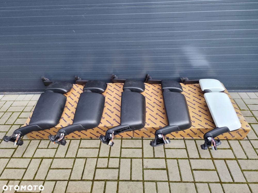 LUSTRO LUSTERKO SCANIA NEXT GEN 2544985 2544975 2544971 - 2